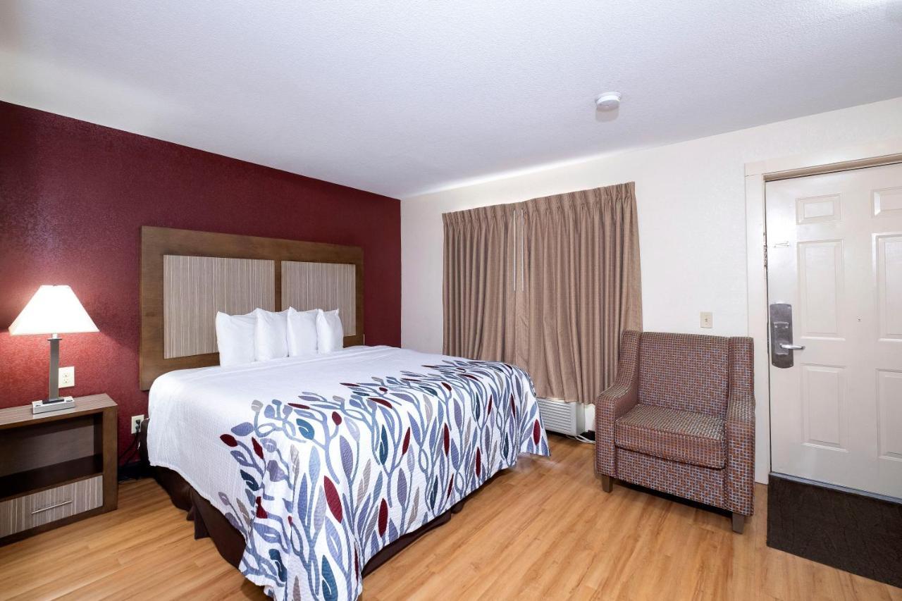 Red Roof Inn Neptune - Jersey Shore Exterior photo