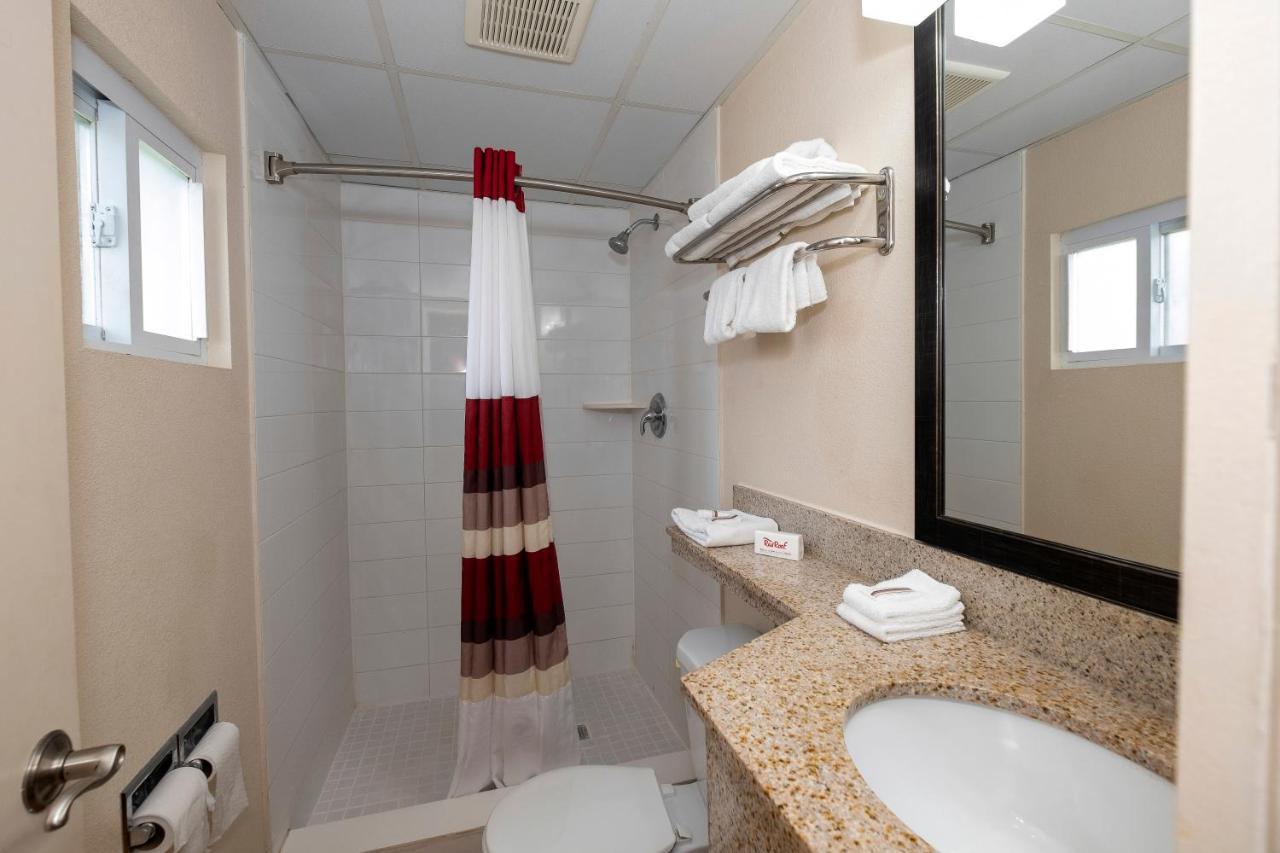 Red Roof Inn Neptune - Jersey Shore Exterior photo