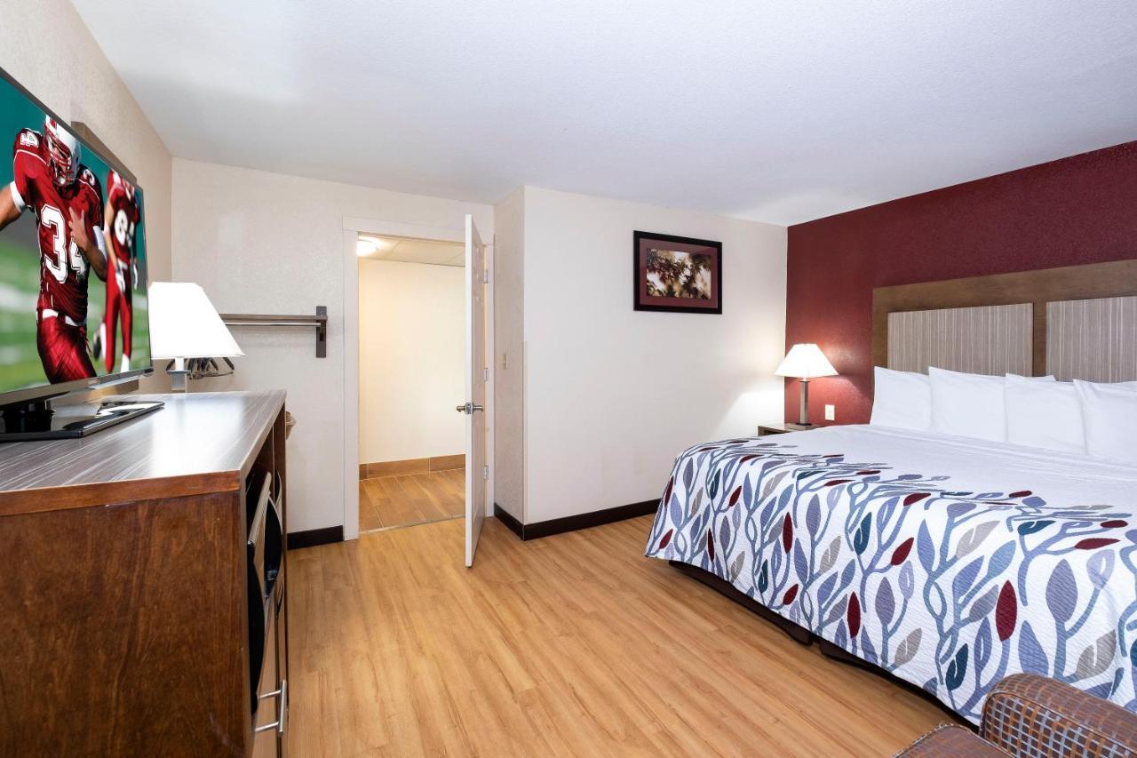 Red Roof Inn Neptune - Jersey Shore Exterior photo