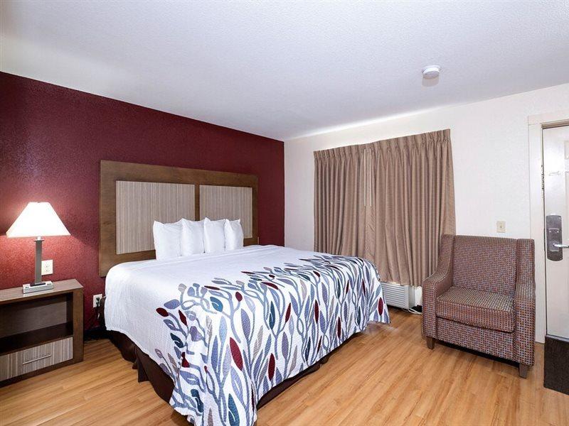Red Roof Inn Neptune - Jersey Shore Exterior photo
