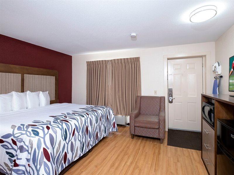 Red Roof Inn Neptune - Jersey Shore Exterior photo
