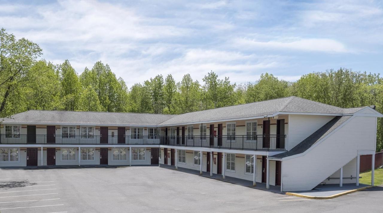 Red Roof Inn Neptune - Jersey Shore Exterior photo