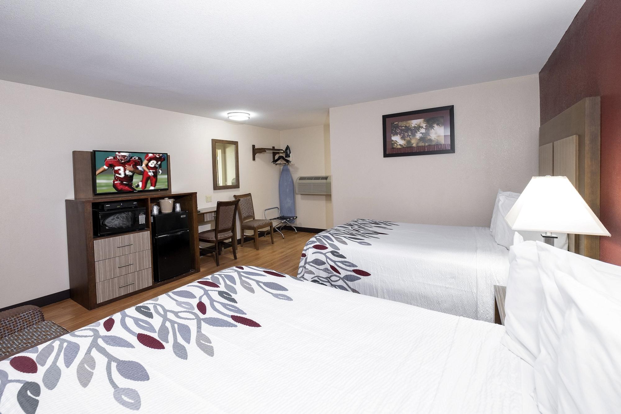 Red Roof Inn Neptune - Jersey Shore Exterior photo
