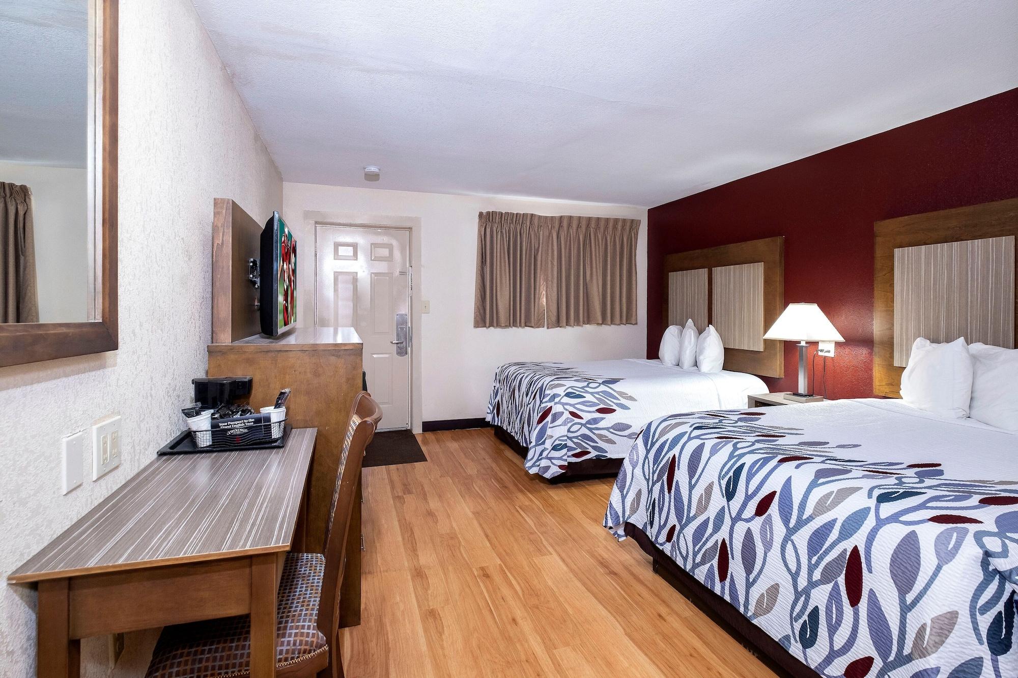 Red Roof Inn Neptune - Jersey Shore Exterior photo